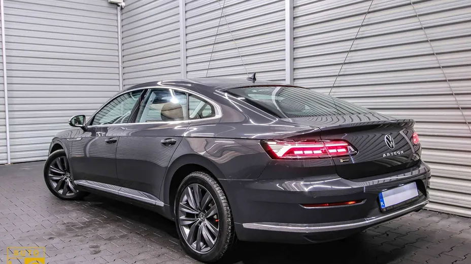 VOLKSWAGEN Arteon -