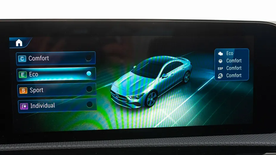 MERCEDES-BENZ CLA -