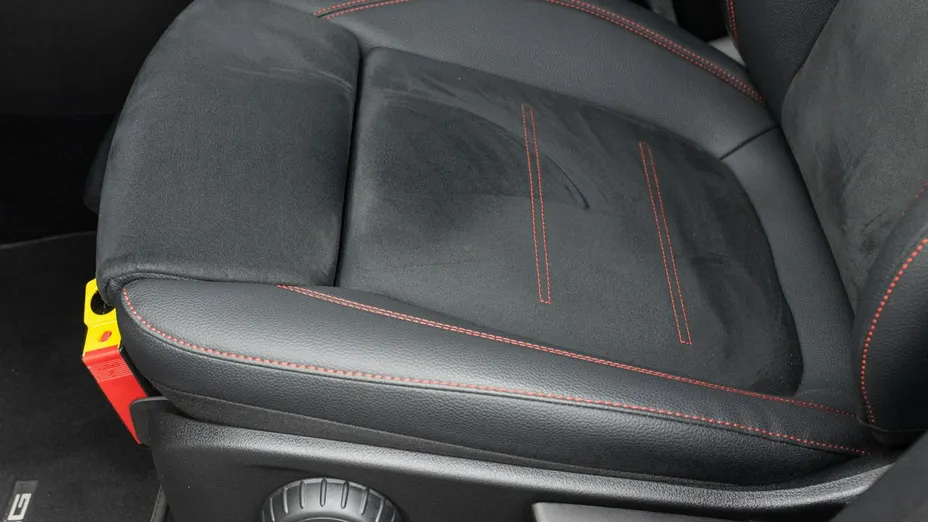 MERCEDES-BENZ CLA -
