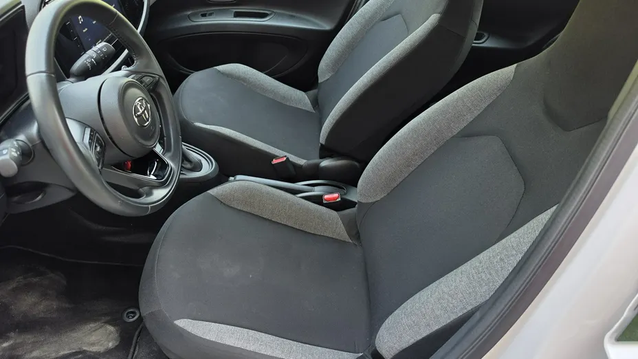 TOYOTA Aygo X -
