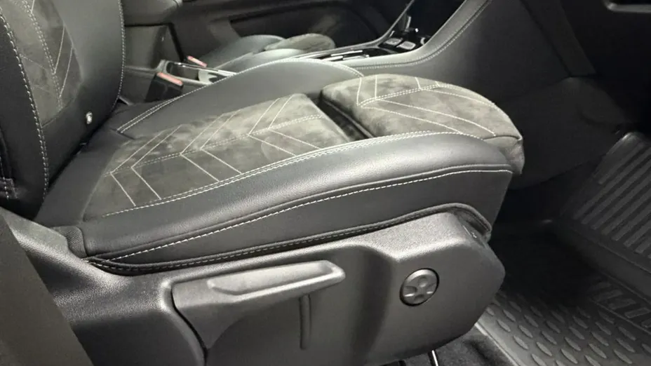 OPEL Grandland X -