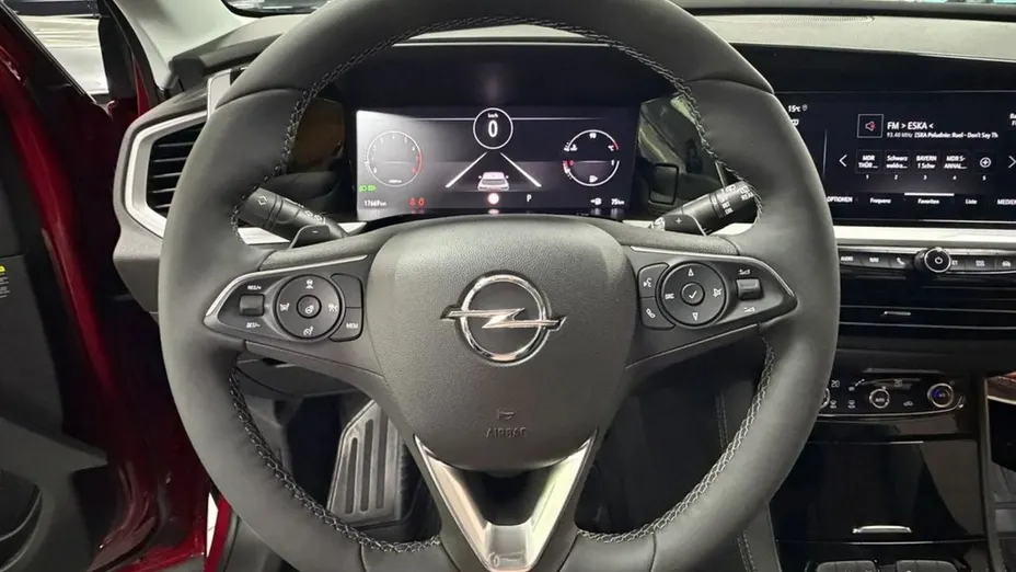 OPEL Grandland X -