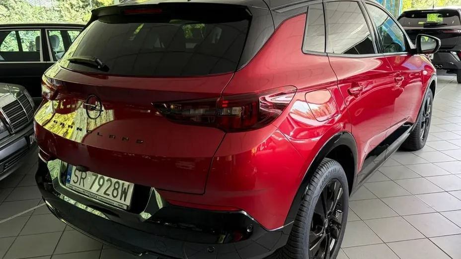 OPEL Grandland X -