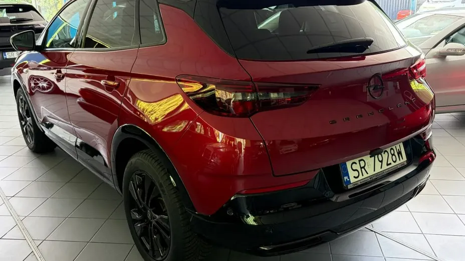 OPEL Grandland X -