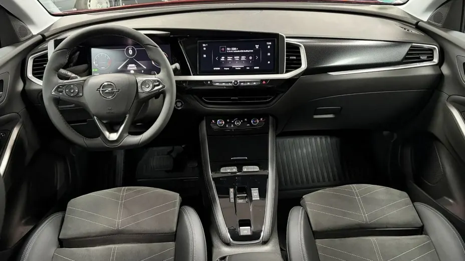 OPEL Grandland X -
