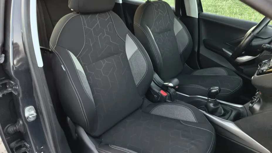 PEUGEOT 2008 -