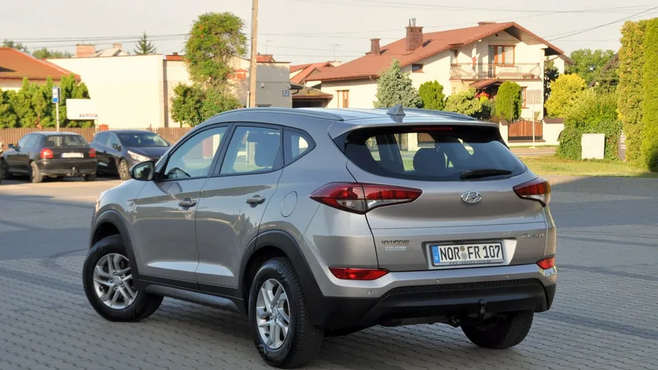 HYUNDAI Tucson -