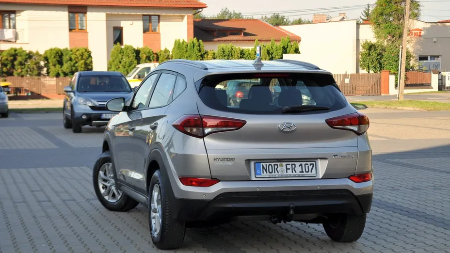 HYUNDAI Tucson -