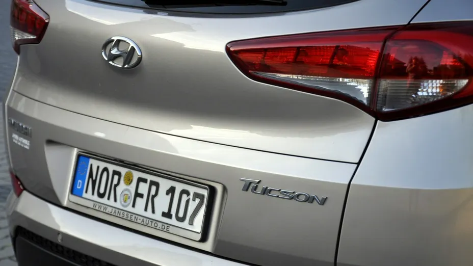 HYUNDAI Tucson -