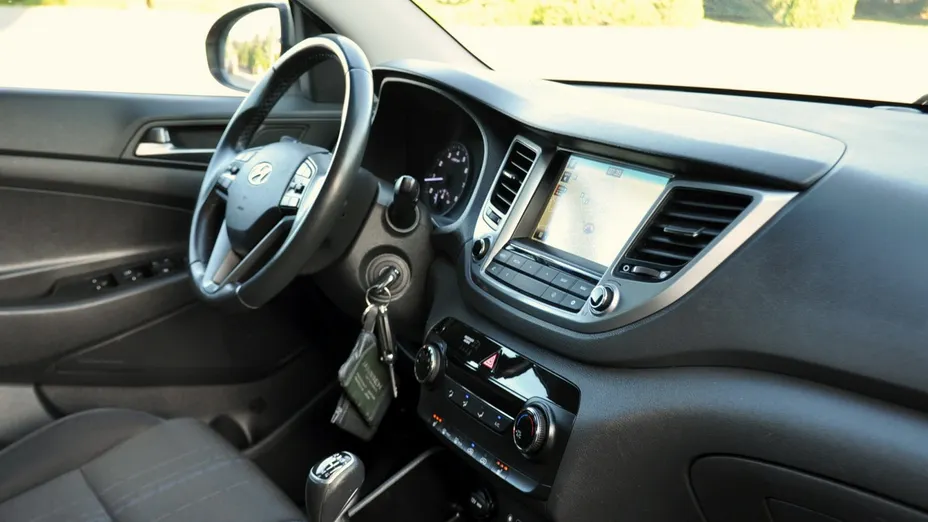 HYUNDAI Tucson -