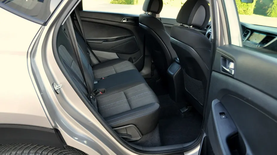 HYUNDAI Tucson -