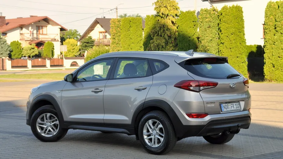 HYUNDAI Tucson -