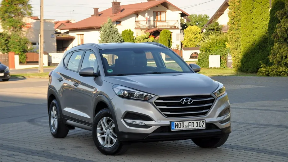 HYUNDAI Tucson -