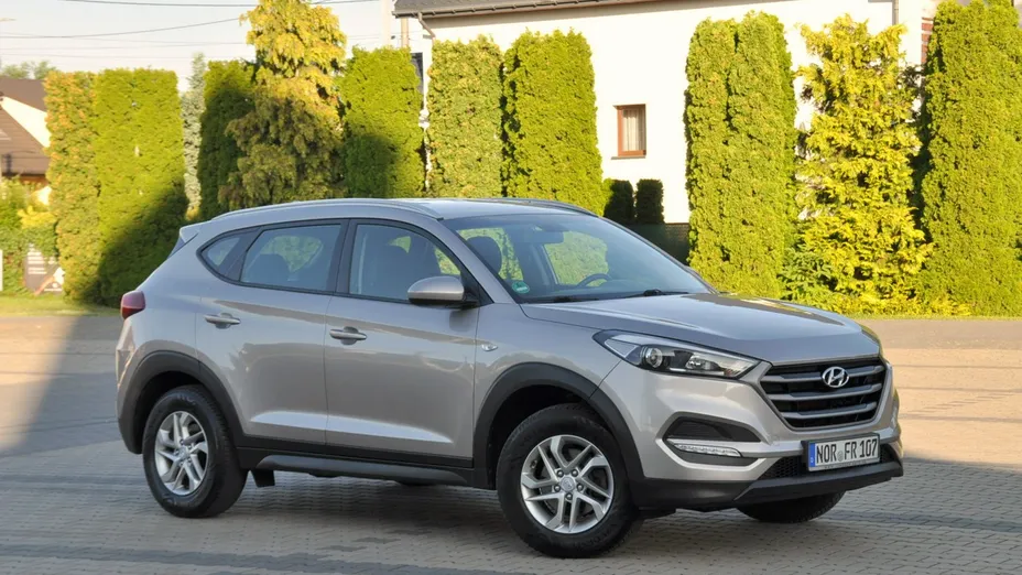 HYUNDAI Tucson -