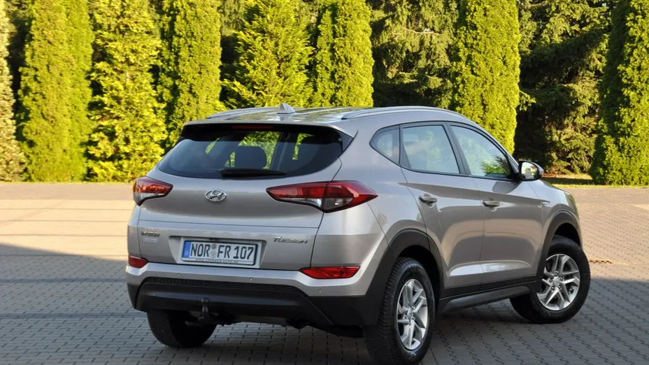 HYUNDAI Tucson -