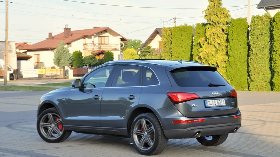 AUDI Q5 -