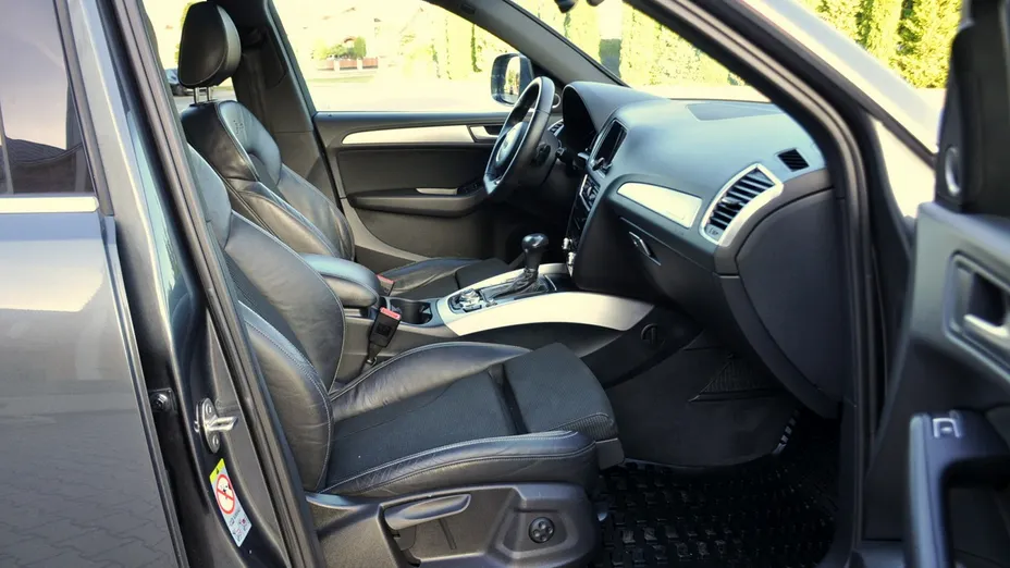 AUDI Q5 -