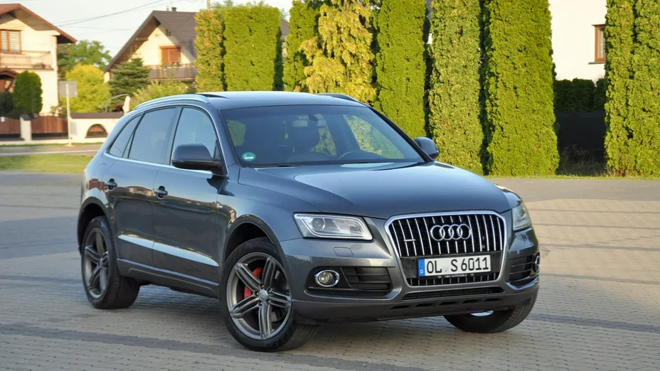 AUDI Q5 -