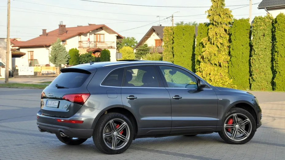 AUDI Q5 -