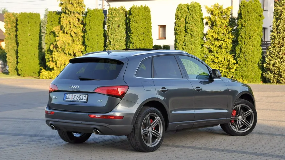 AUDI Q5 -
