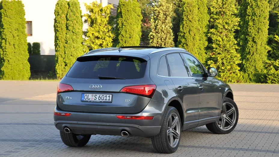 AUDI Q5 -