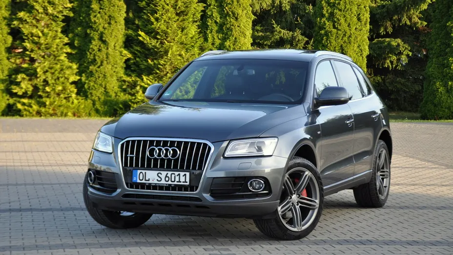 AUDI Q5 -