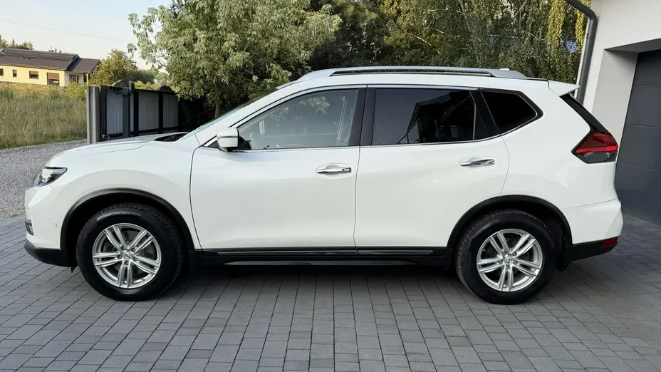 NISSAN X-Trail -