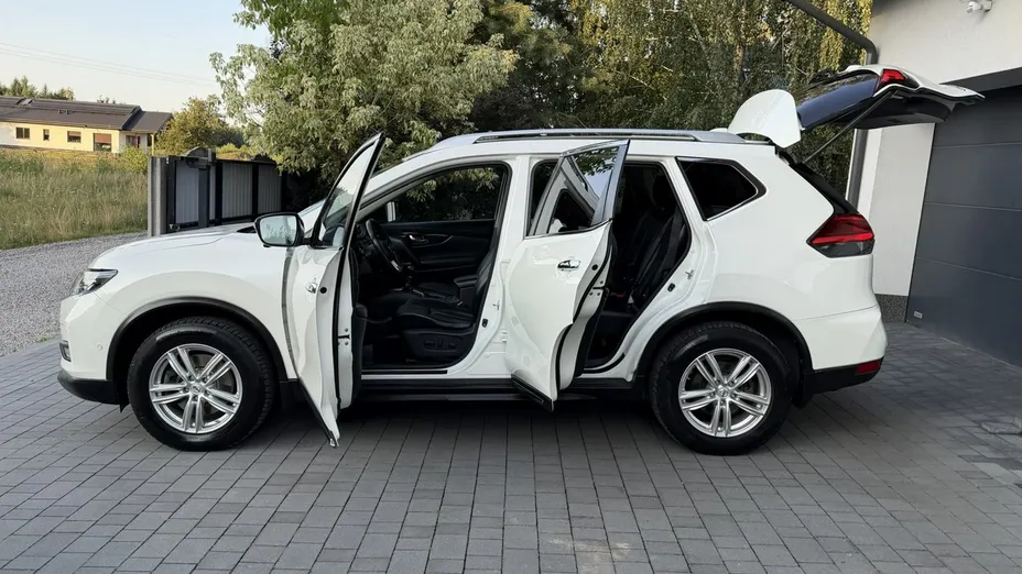 NISSAN X-Trail -