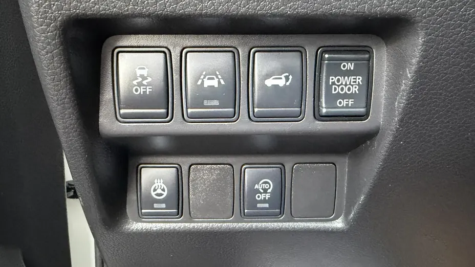 NISSAN X-Trail -