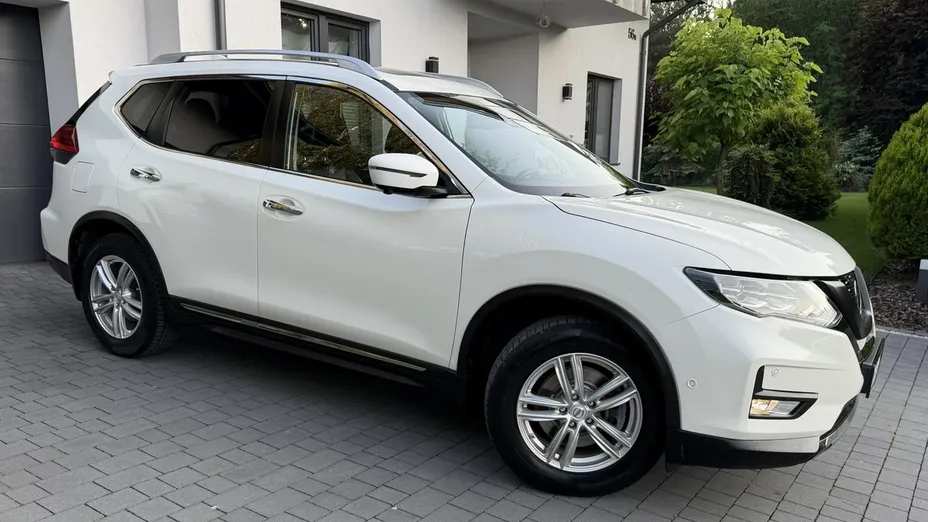 NISSAN X-Trail -