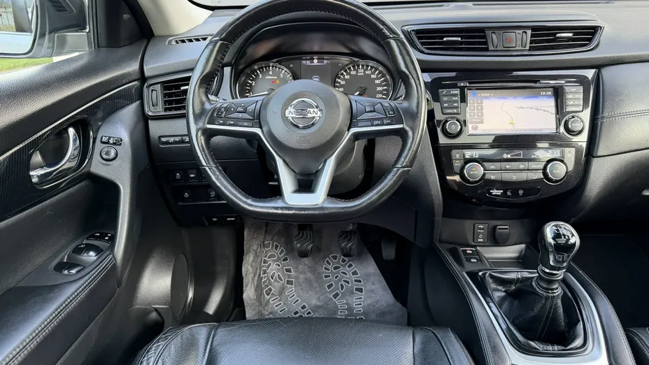 NISSAN X-Trail -