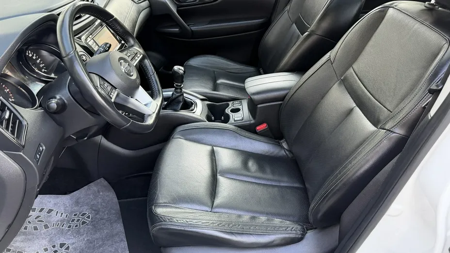 NISSAN X-Trail -
