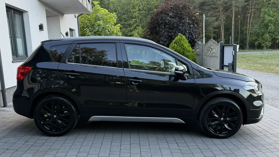 SUZUKI S-Cross -