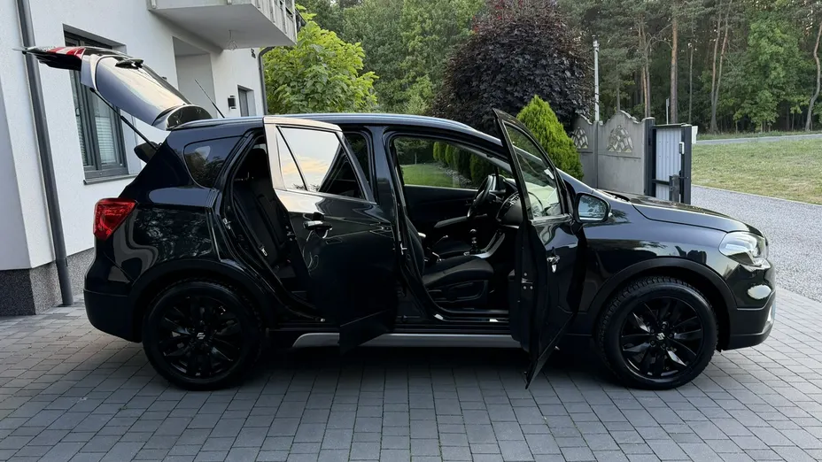 SUZUKI S-Cross -