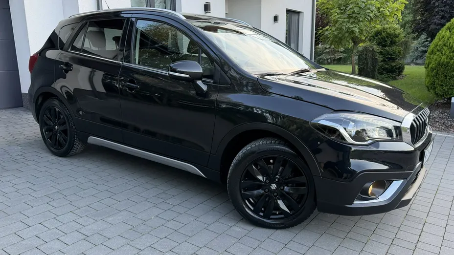 SUZUKI S-Cross -