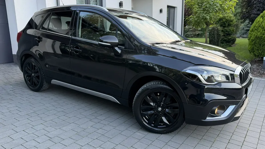 SUZUKI S-Cross -