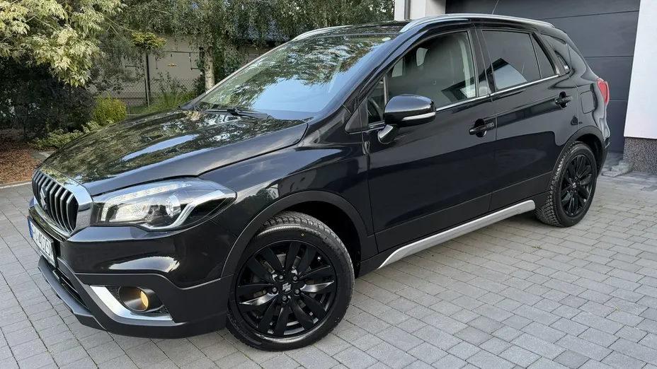 SUZUKI S-Cross -
