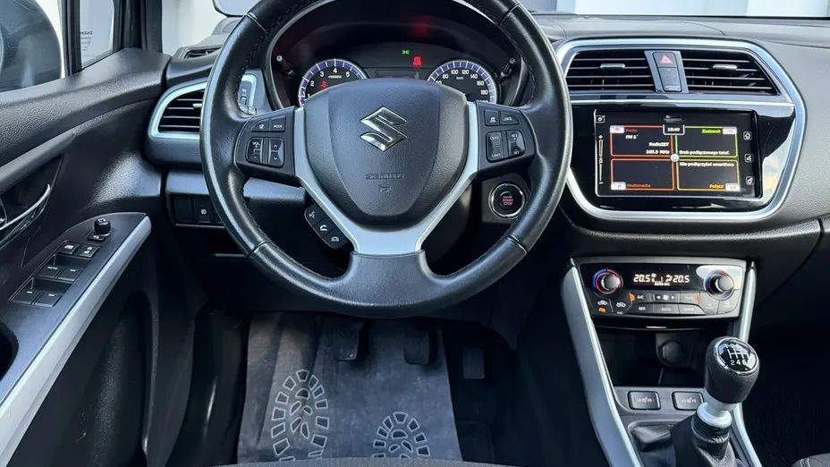 SUZUKI S-Cross -