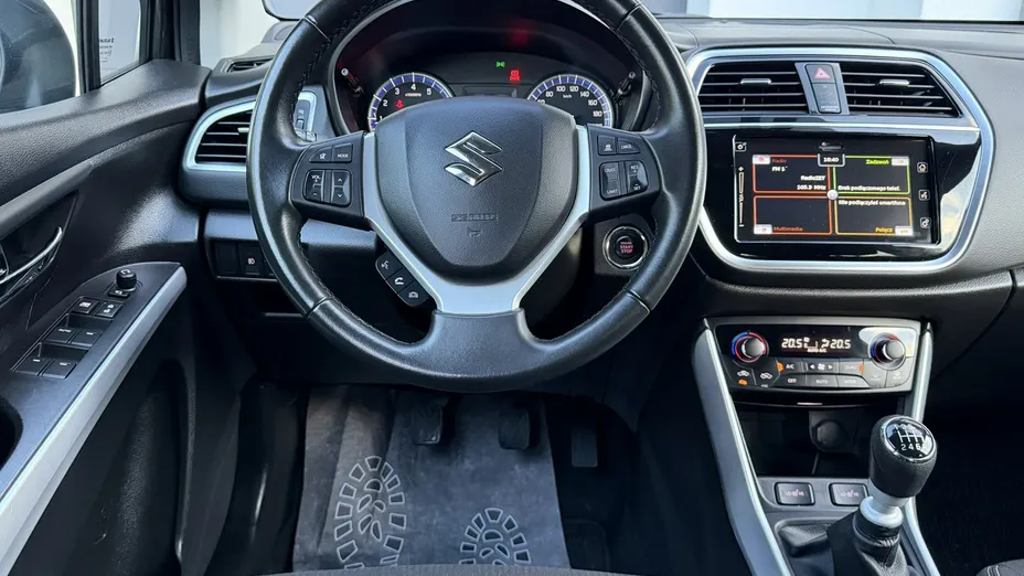 SUZUKI S-Cross -
