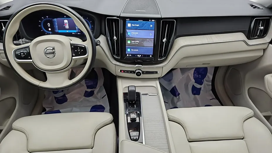 VOLVO XC60 -
