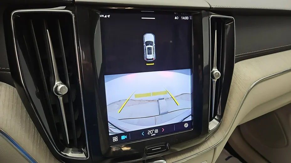 VOLVO XC60 -