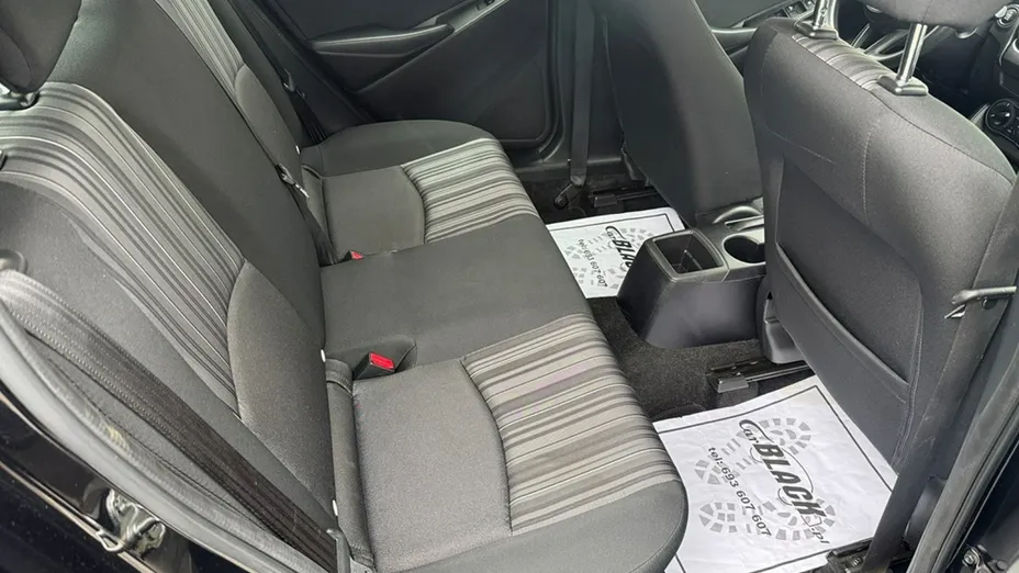 MAZDA 2 -