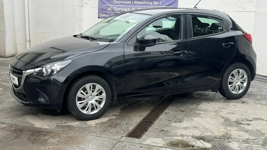 MAZDA 2 -