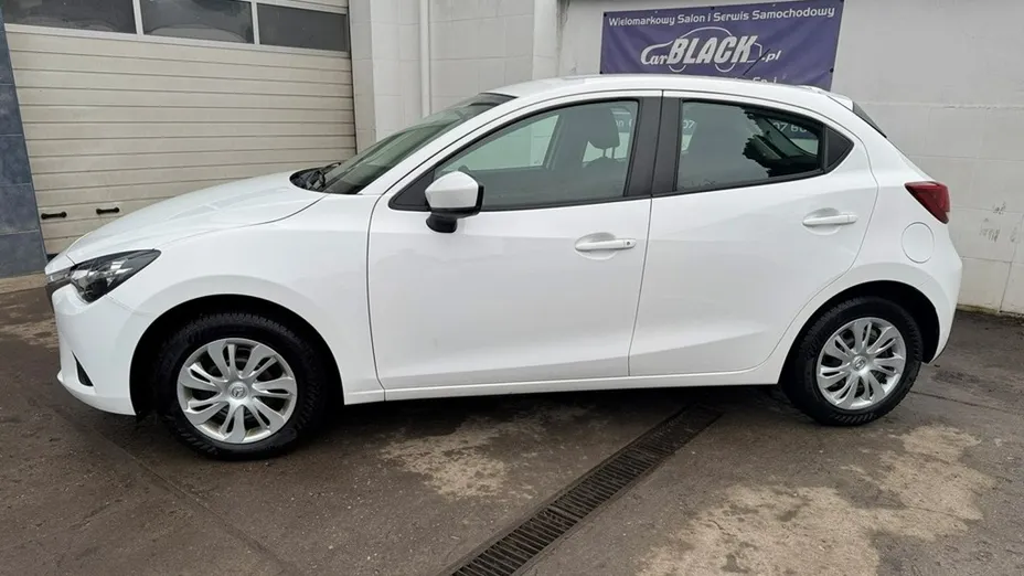 MAZDA 2 -