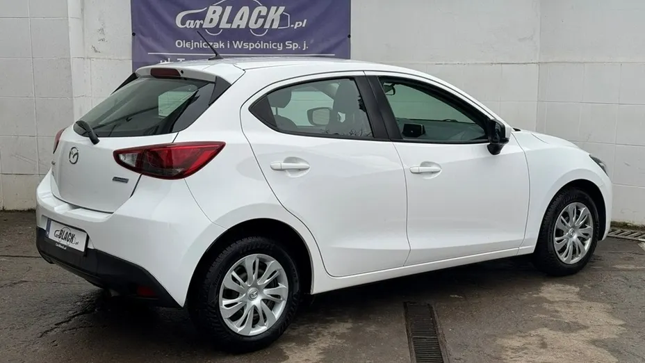 MAZDA 2 -