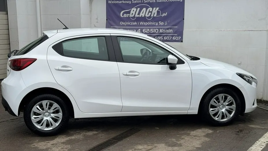 MAZDA 2 -