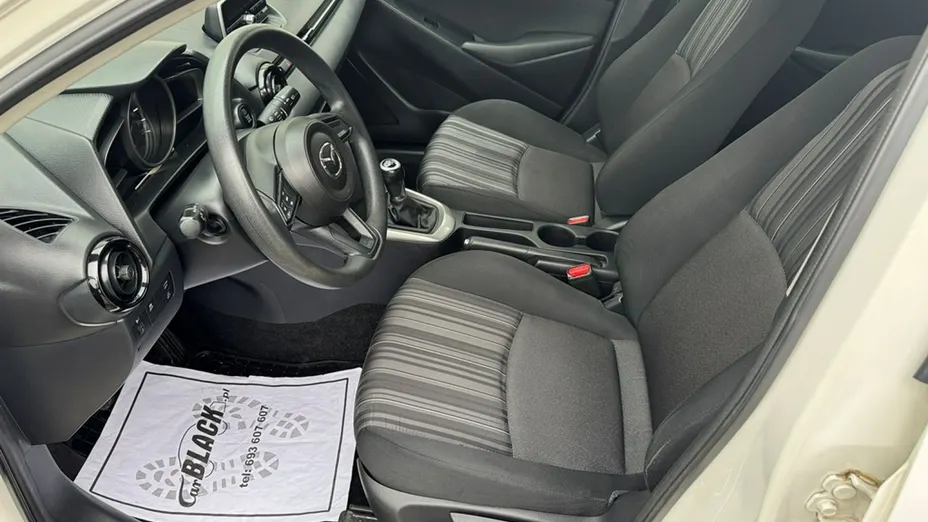 MAZDA 2 -
