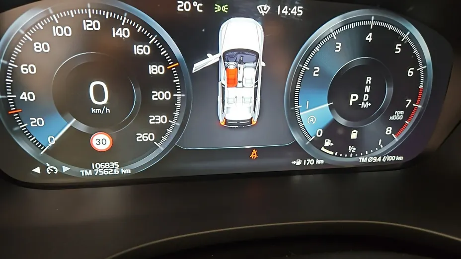 VOLVO XC60 -