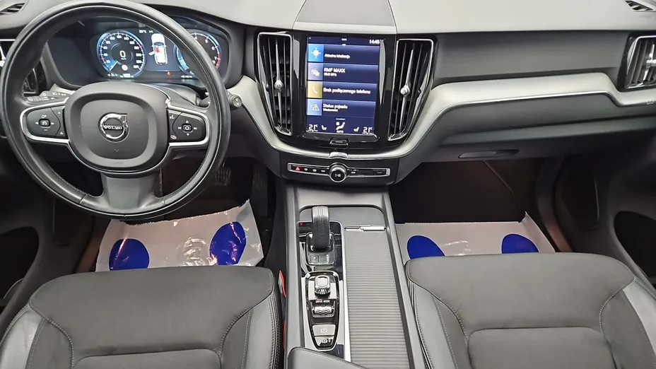 VOLVO XC60 -