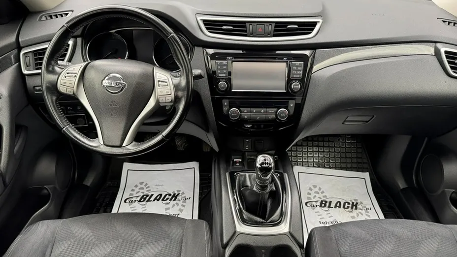 NISSAN X-Trail -
